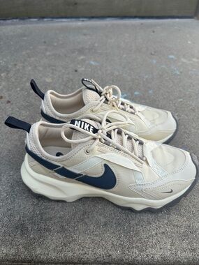 Nike Cream and Navy Retro Runner Sneakers